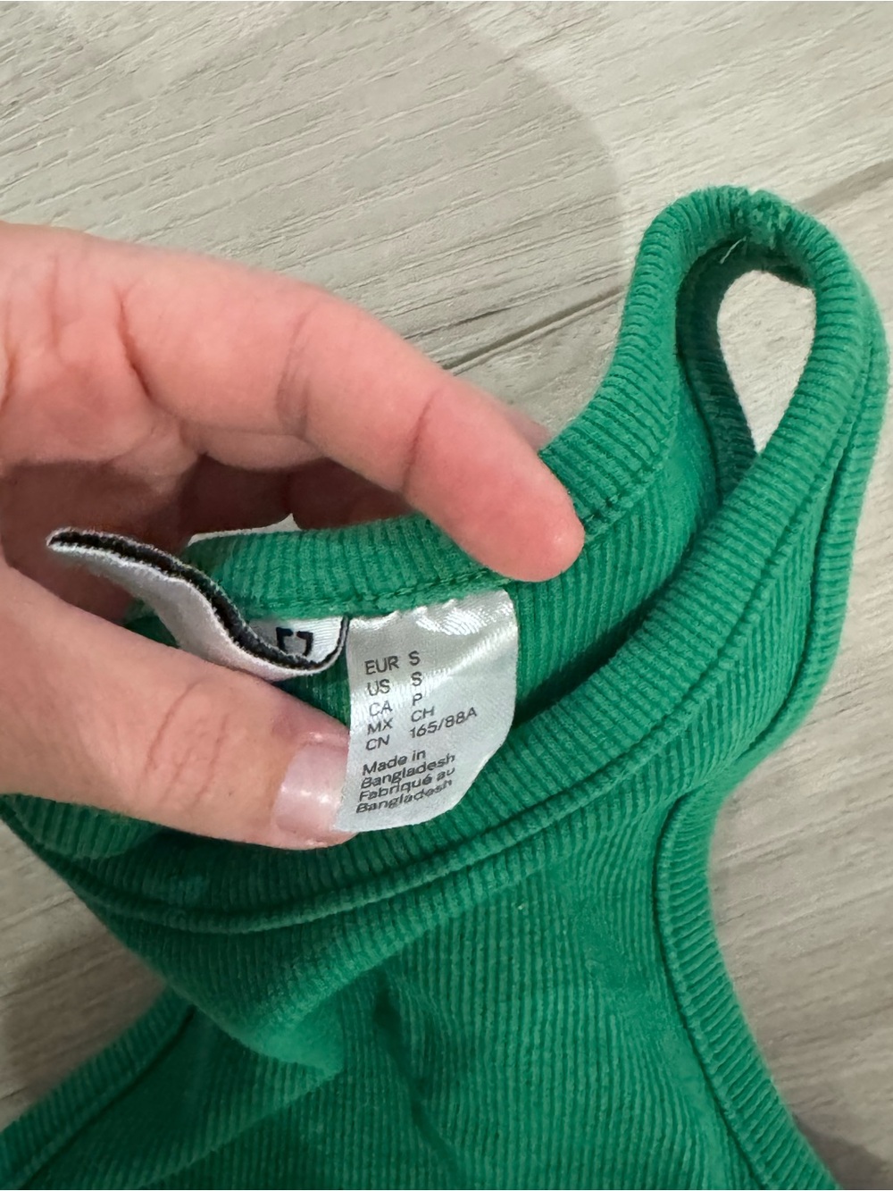 H&M Green Ribbed Racerback Tank Top - Picture 2 of 2